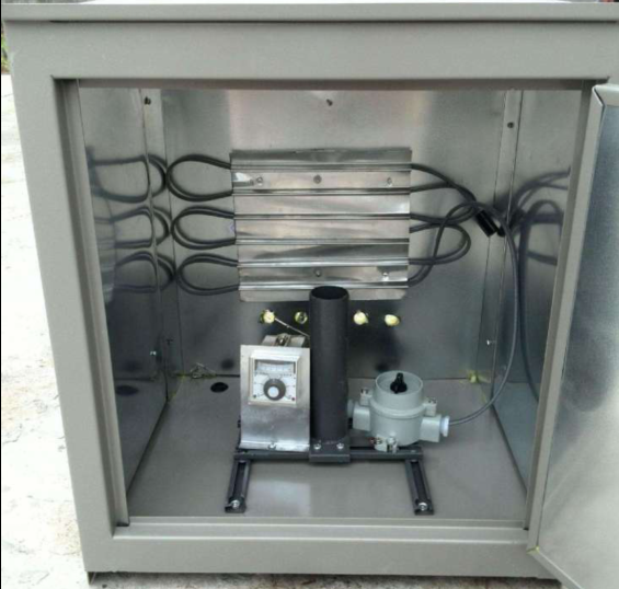 電(dian)伴熱儀表保溫(wen)箱