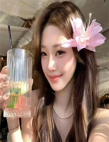 反思的叔叔丹麦版电影与电视剧比较：媒介差异与叙事特点